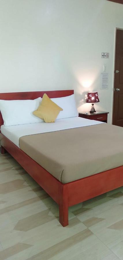 Drew Hostel Тагбиларан Экстерьер фото
